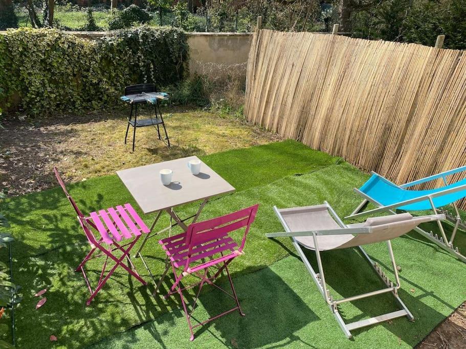 Appartement Cosy Avec Jardin Privatif Et Garage Fontainebleau Kültér fotó
