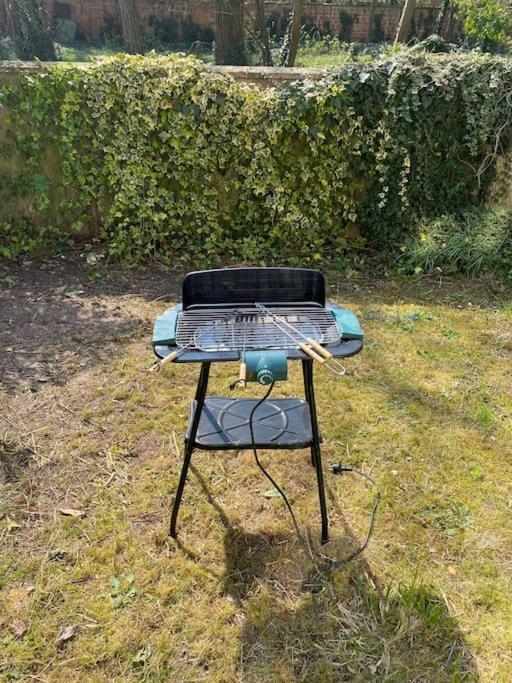 Appartement Cosy Avec Jardin Privatif Et Garage Fontainebleau Kültér fotó