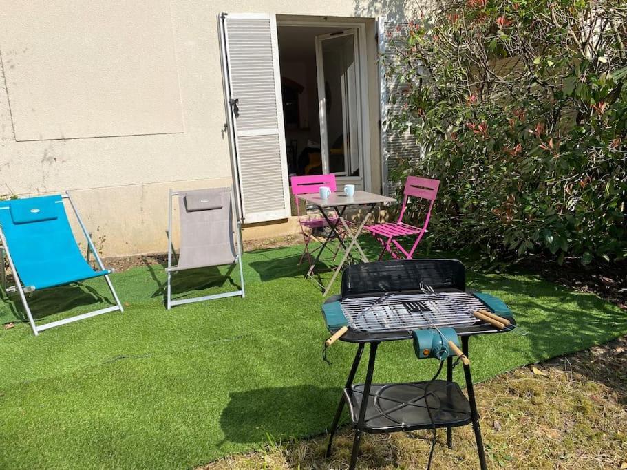 Appartement Cosy Avec Jardin Privatif Et Garage Fontainebleau Kültér fotó